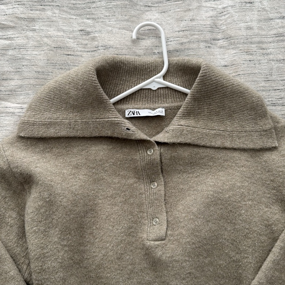 Sweater - Picture 2 of 4